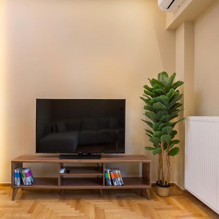 Urban Spacious Apartment Near Kallimarmaron Atenas Exterior foto