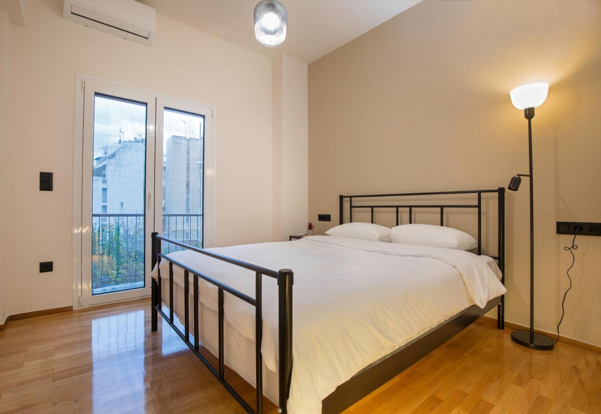 Urban Spacious Apartment Near Kallimarmaron Atenas Exterior foto