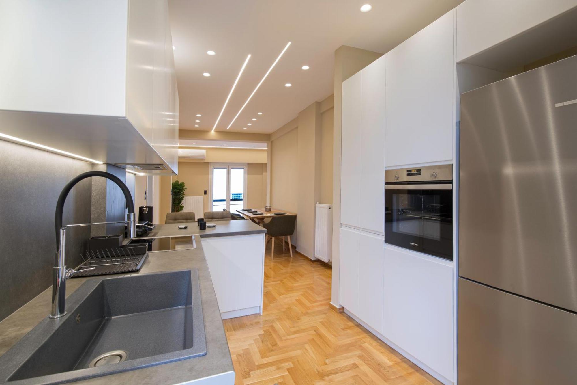 Urban Spacious Apartment Near Kallimarmaron Atenas Exterior foto